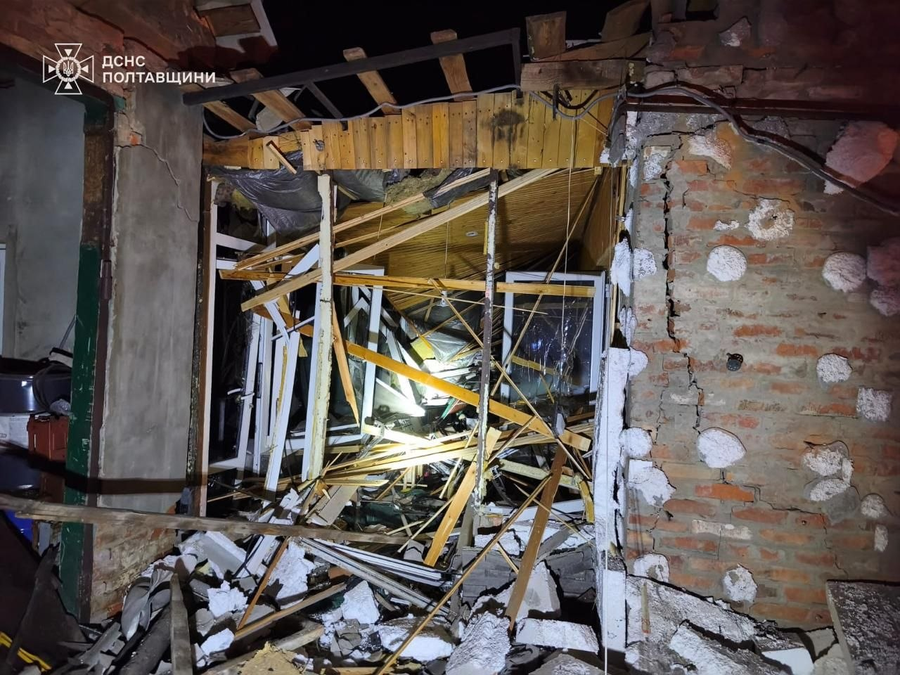 У Полтавському районі рятувальники врятували жі...