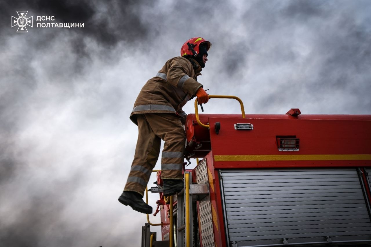 Ліквідація пожежі після обстрілу