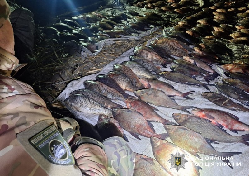 На Кременчуцькому водосховищі спіймали браконьєрів