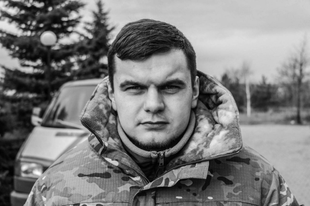 Інспекція з благоустрою знімає старі адресні покажчики в Полтаві