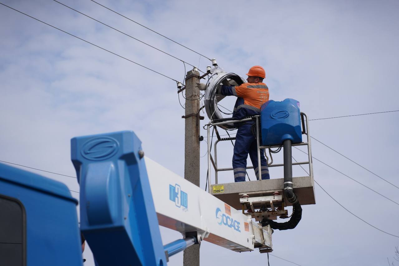 Через російські обстріли частина споживачів на Полтавщині залишилася без світла