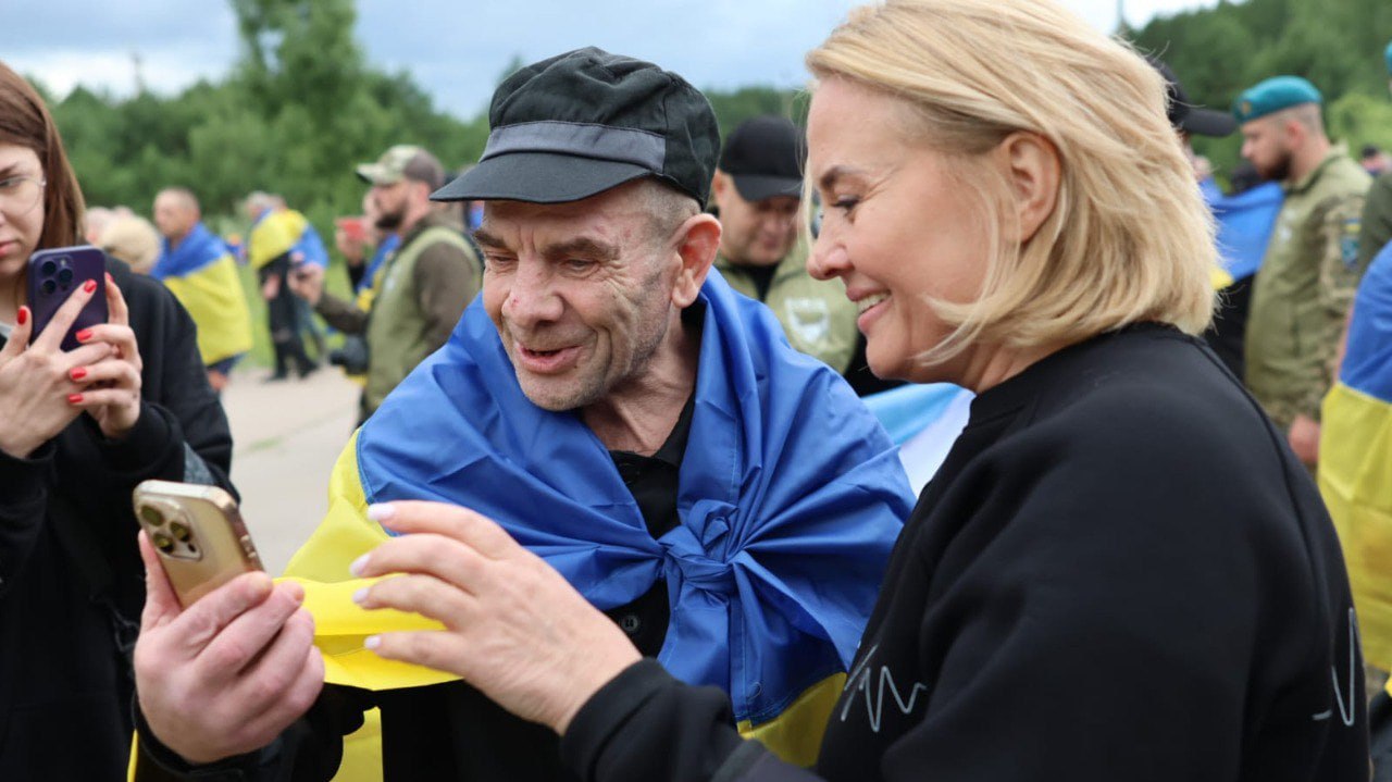193 українські воїни повертаються додому в межа...
