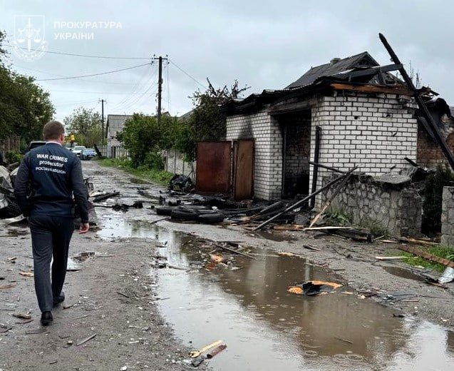 Прокурори фіксують наслідки нічної атаки на Пол...