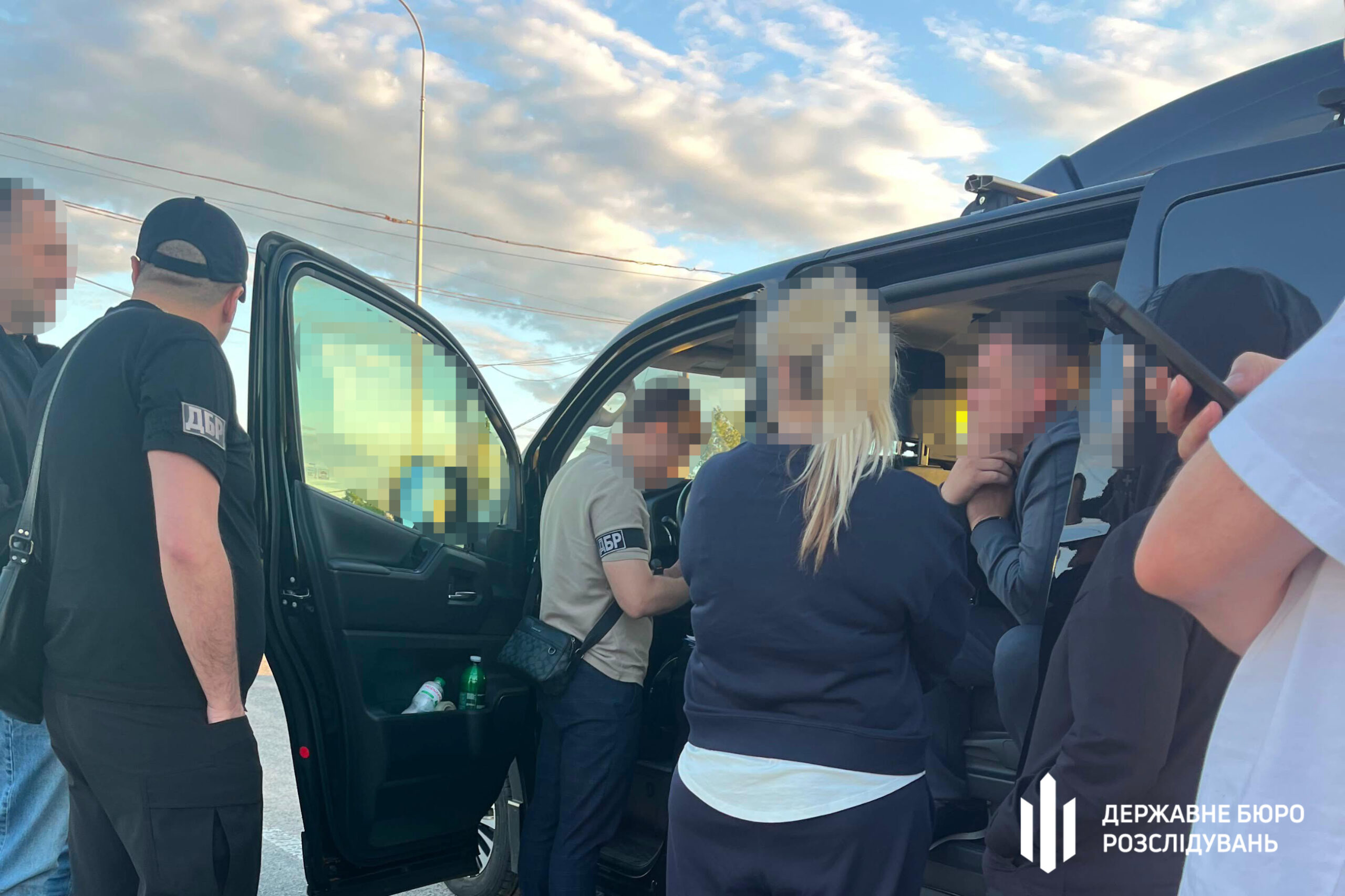 Tesla на маму, нерухомість у Польщі: полтавсько...