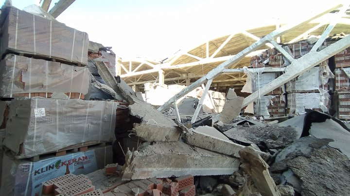 Під ударом росіян опинилося агропідприємство у ...
