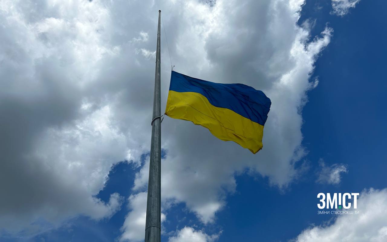 За загиблими від російської атаки у Полтаві ого...
