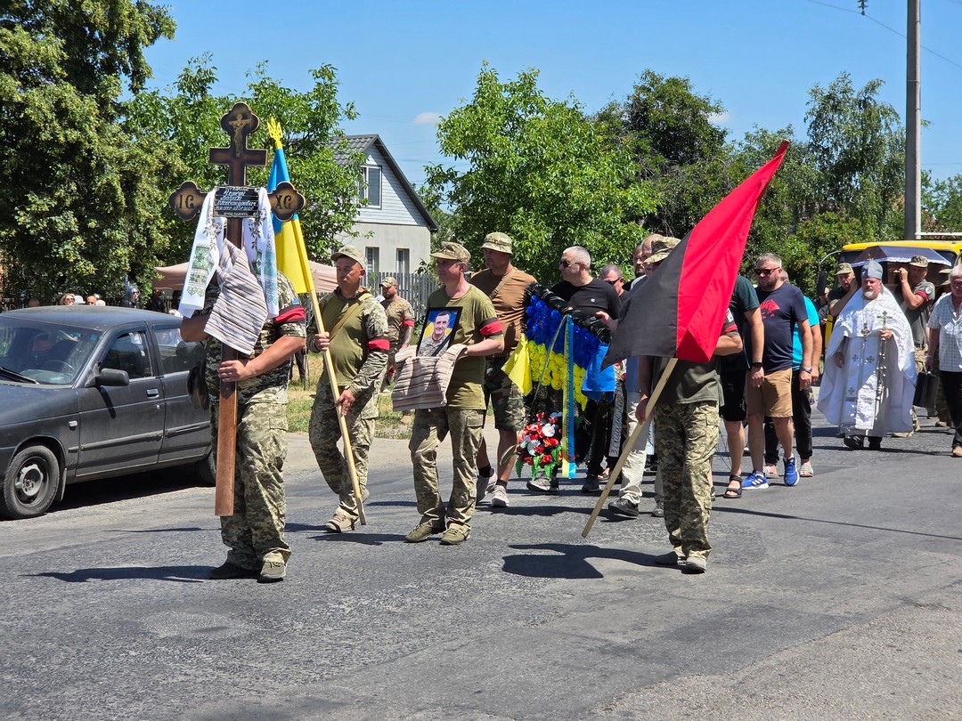 Від пісень на гітарі до захисту країни: Полтавщ...