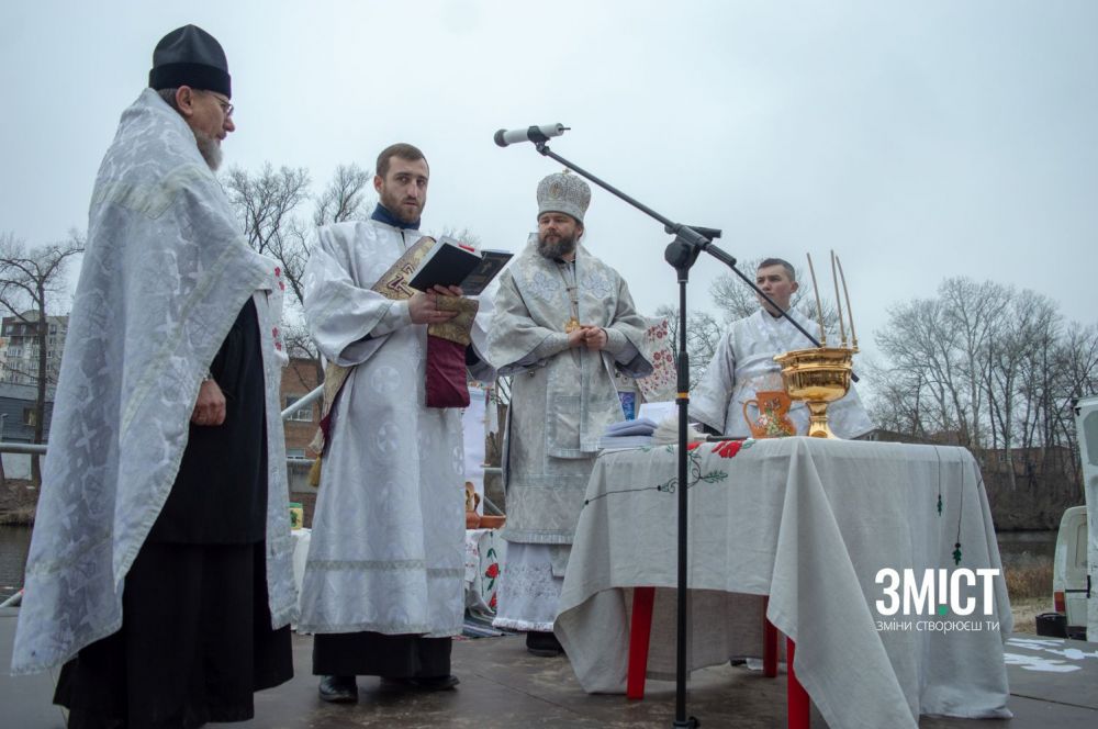 Полтавці занурилися у Ворсклу на Водохреще