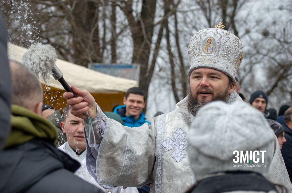Полтавці занурилися у Ворсклу на Водохреще