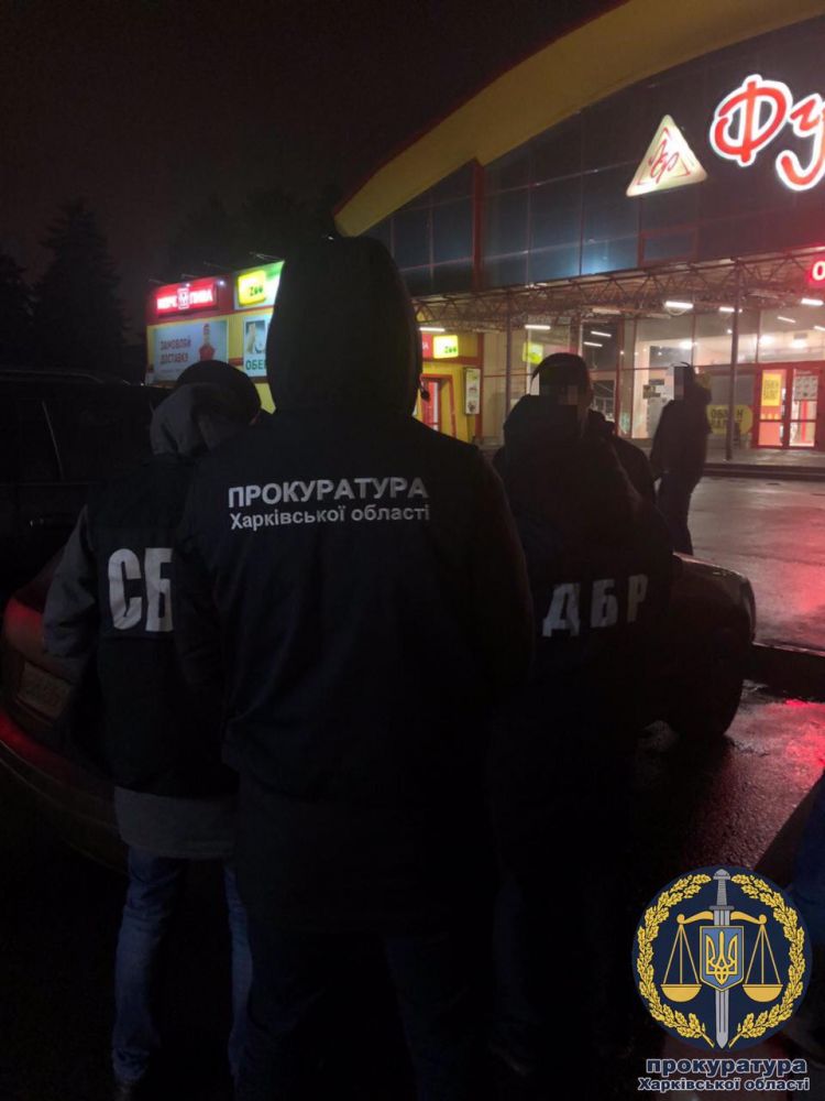 СБУ та ДБР затримали на хабарі керівника управління полтавської обласної податкової