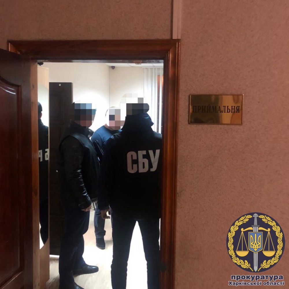 СБУ та ДБР затримали на хабарі керівника управління полтавської обласної податкової