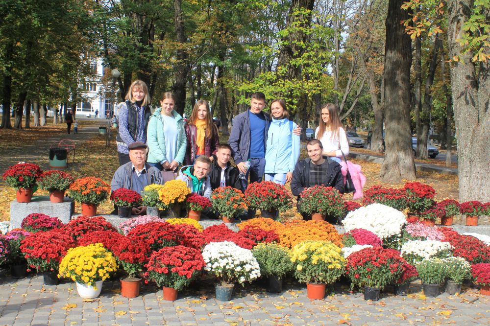 Перший Фестиваль хризантем у Полтаві