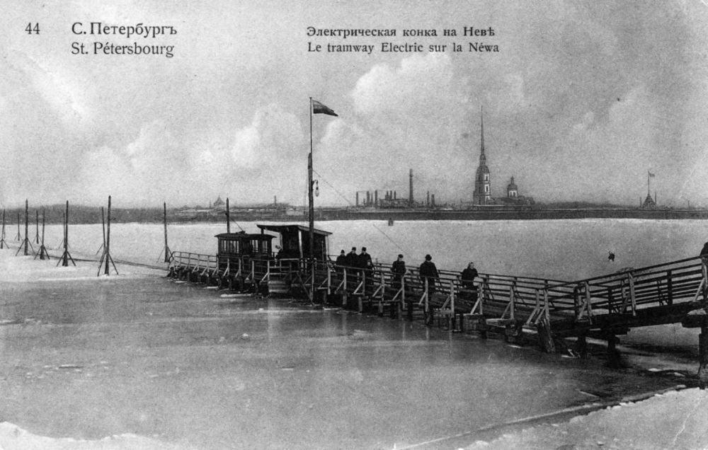 Сезонний трамвай на льоду (Фото з Музею електричного транспорту)