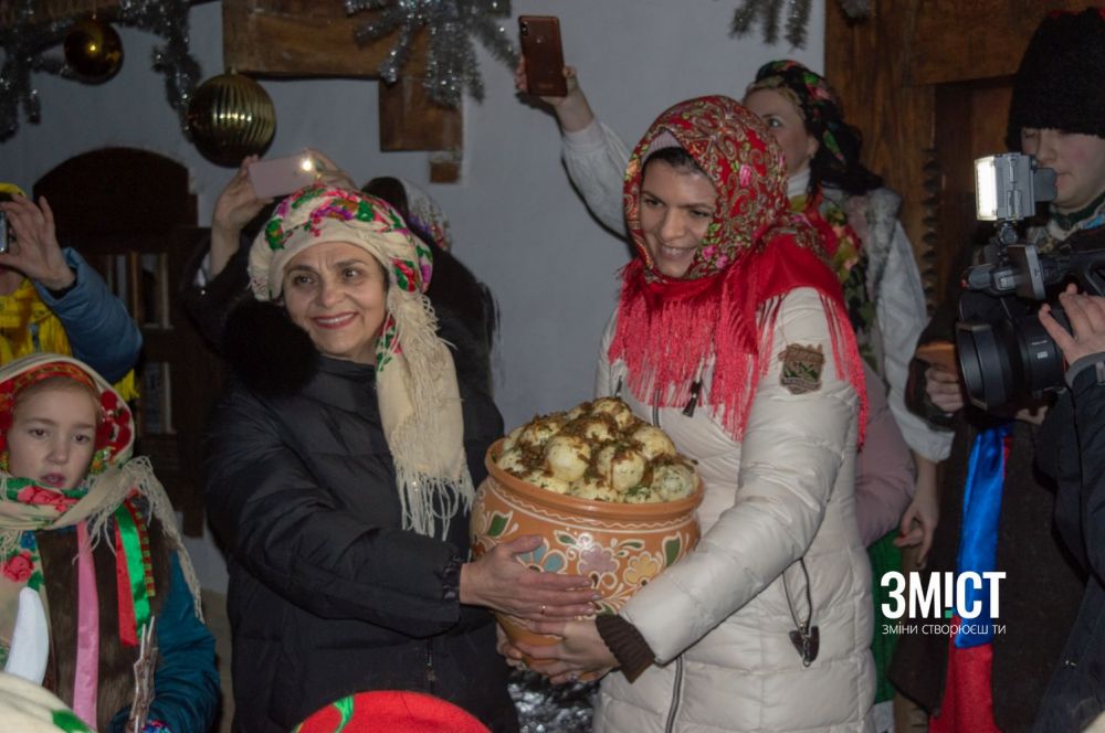 Щедрування у Полтаві у 2020 році з галушками