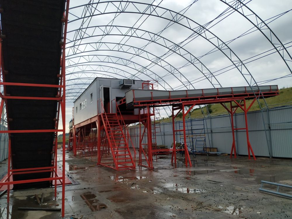 Сміттєсортувальна лінія полтавського виробництва 