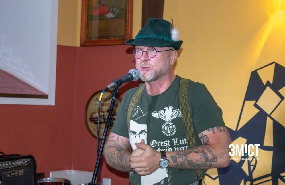 «I am not Russia»: Антін Мухарський презентував антифеміністичний роман у Полтаві