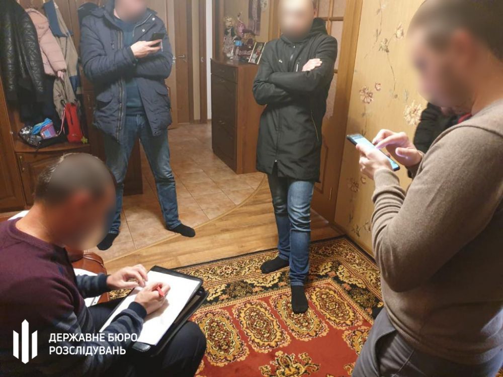 ДБР провело обшуки