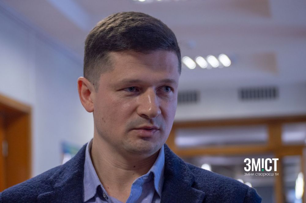 Максим Брикульський