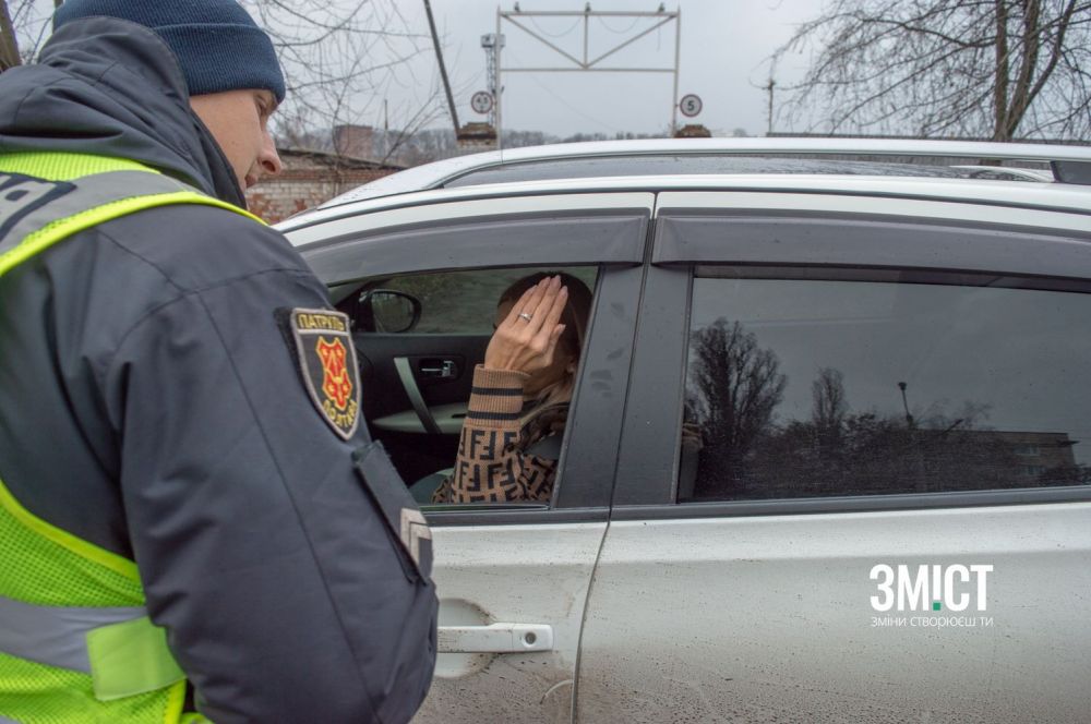 Вперше оштрафували водійку за перевищення швидкості на вулиці Маршала Бірюзова