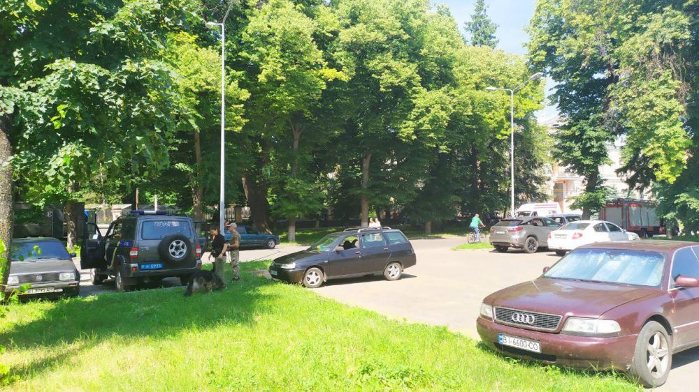 До поліції повідомили про замінування полтавського коледжу