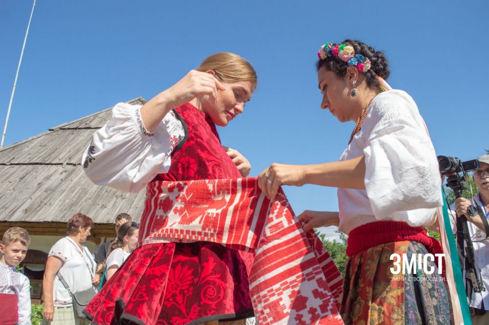 У садибі Котляревського відіграли весілля з минулого