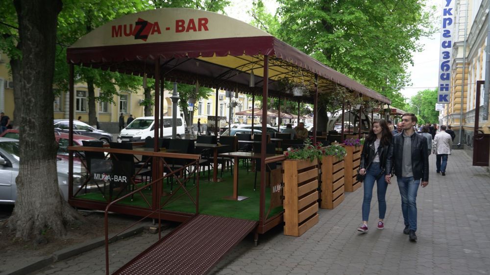 Вигляд літнього майданчика до