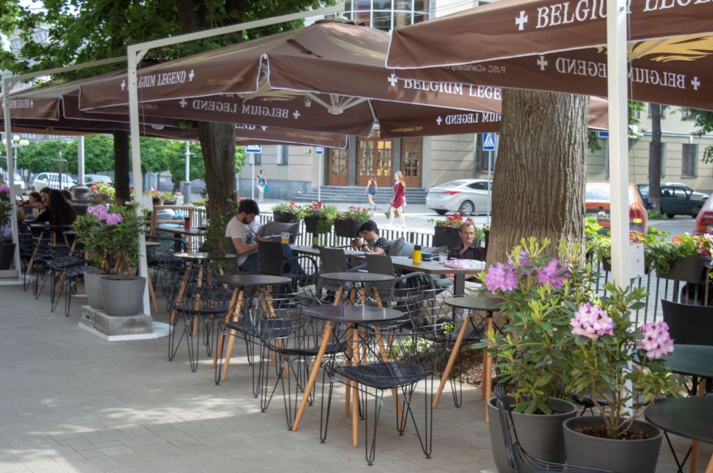 Тесно говоря