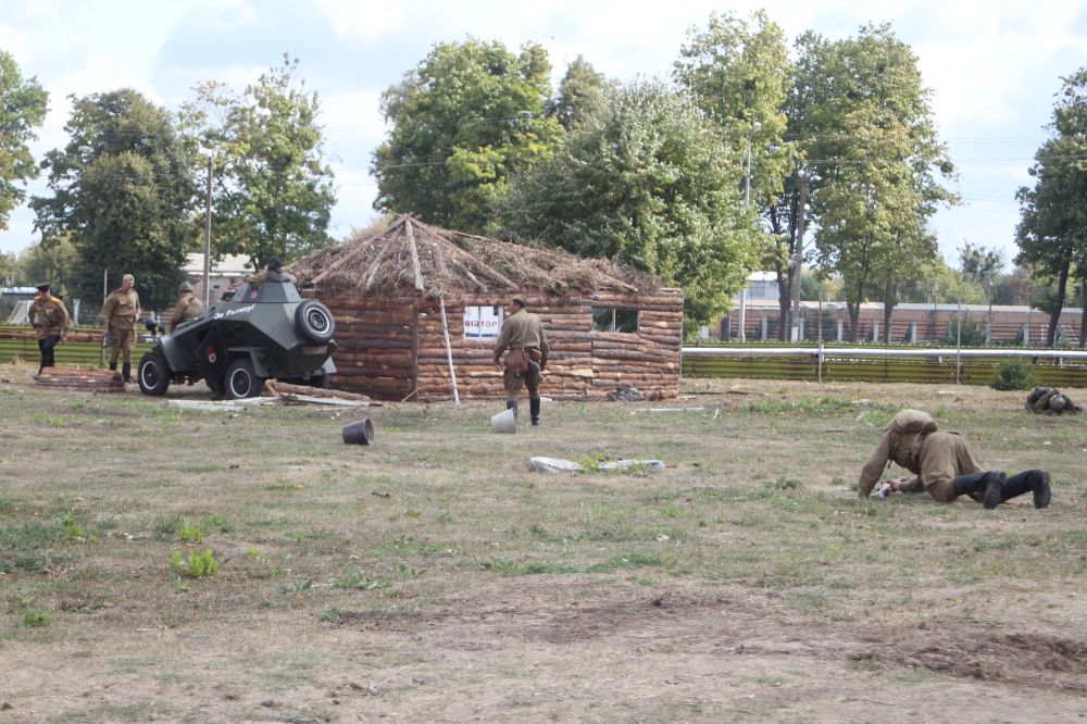 У Полтаві реконструювали події операції «Френтік» (ФОТО)