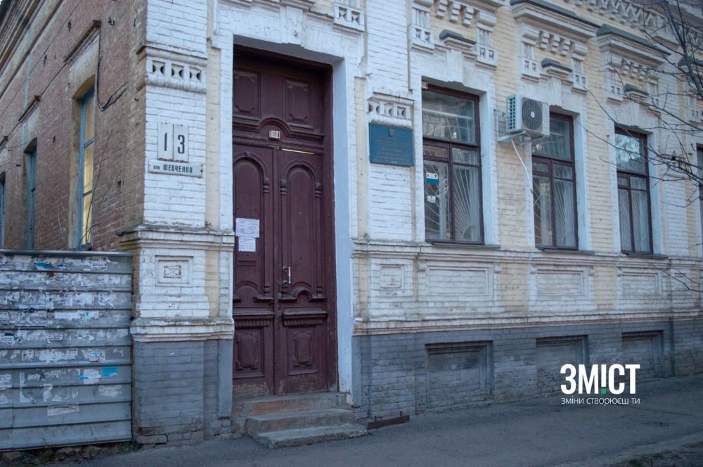 Незвичайні двері в Полтаві