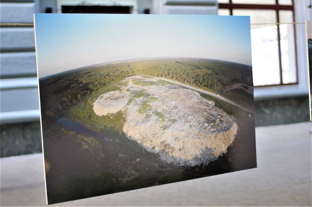 Екофотовиставка, яку відзняли на полтавських смітниках