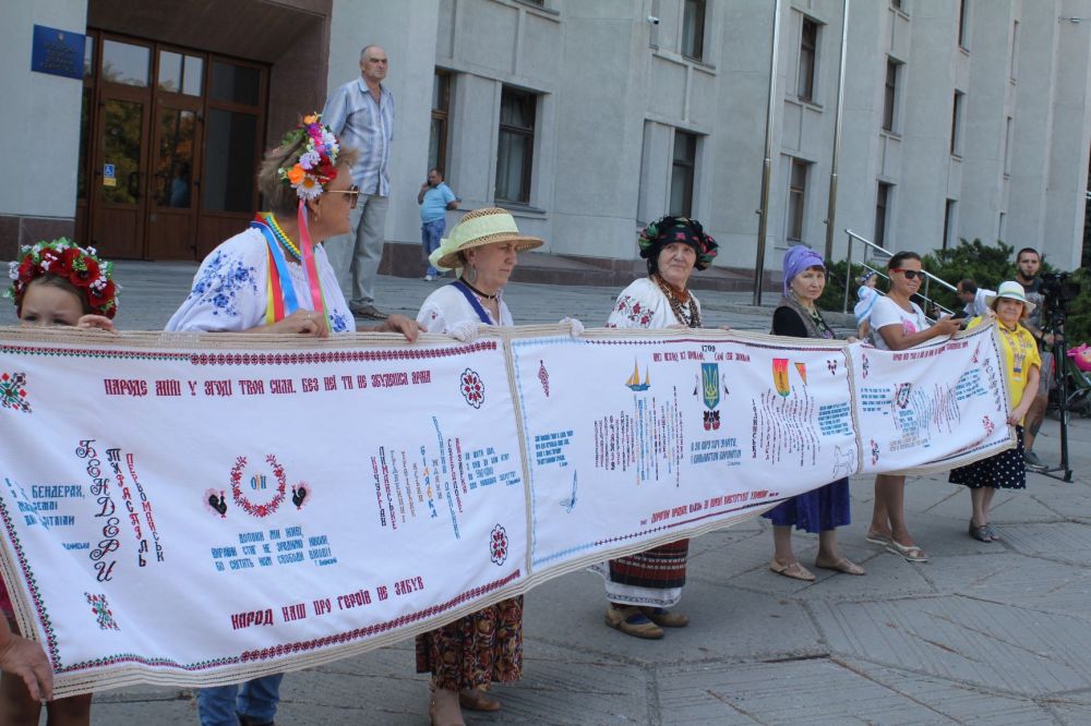 Полтавці утворили «Живий тризуб»