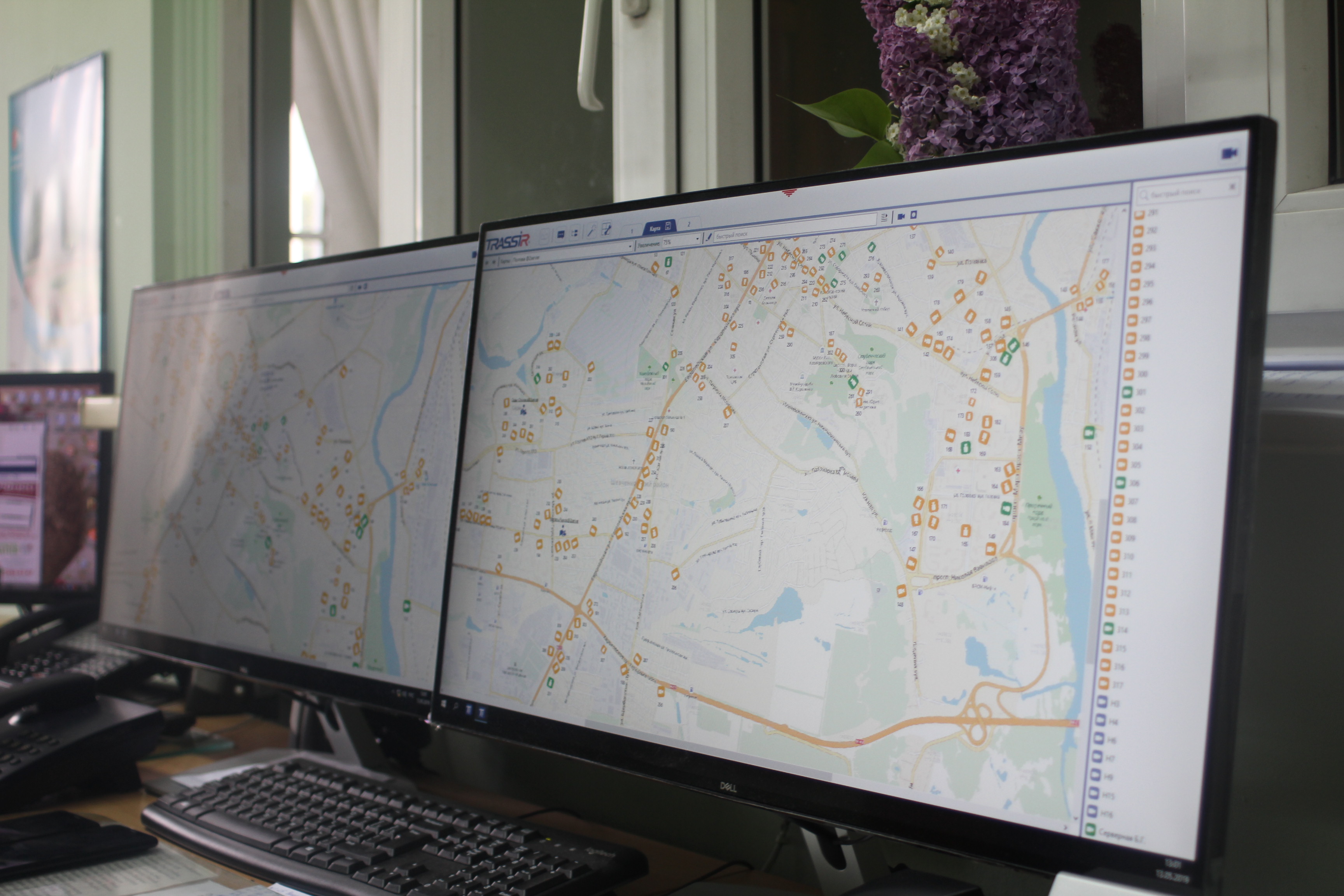 Карта на екранах