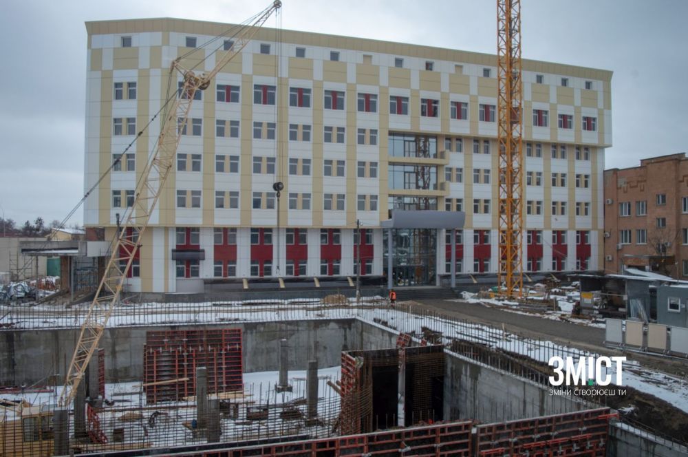 Олексій Гончарук оглянув об'єкти медицини в Полтаві