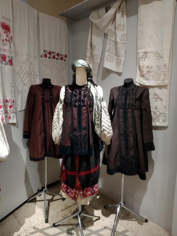 Традиційний одяг з Полтавського регіону