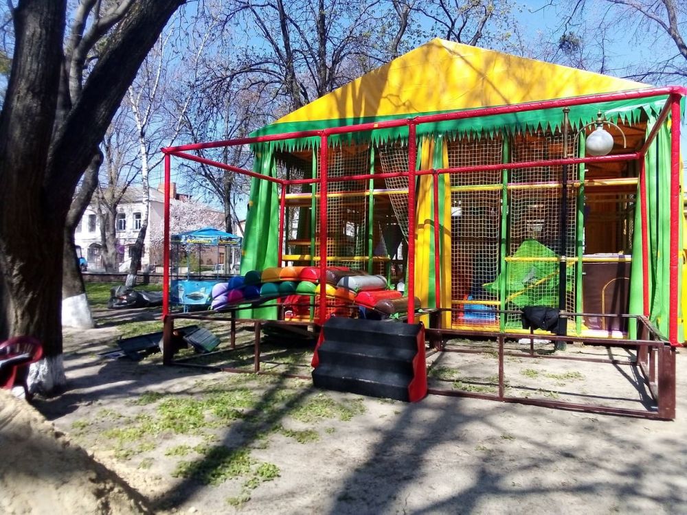 Великі конструкції у Сонячному парку залишаються