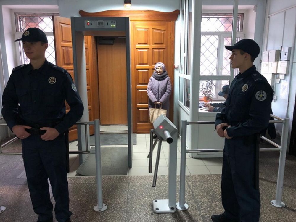 Співробітники Служби судової охорони заступили на службу