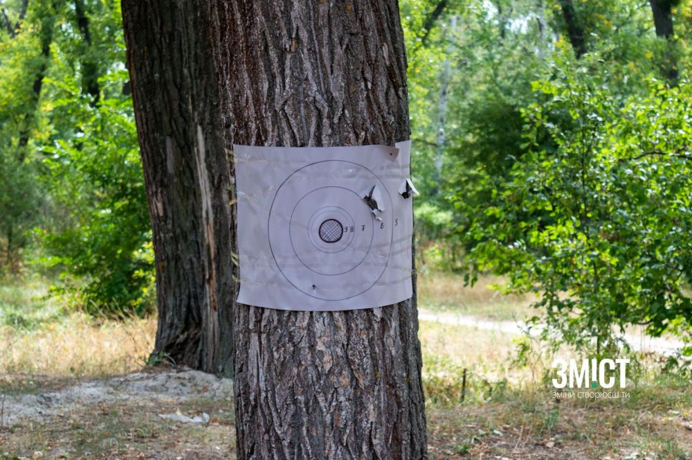 Прирічковий парк