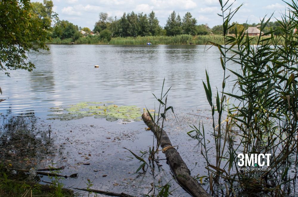 Прирічковий парк