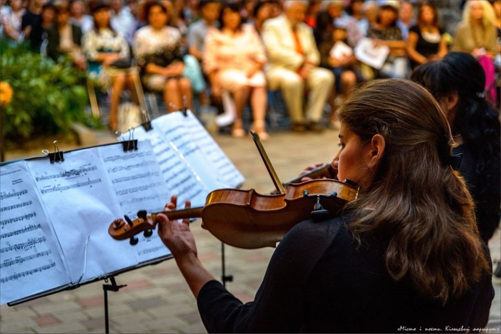 Атмосферний поетичний вечір у Полтаві