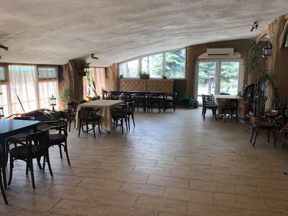 Зала для ресторану (фото Тетяни Дядечко)