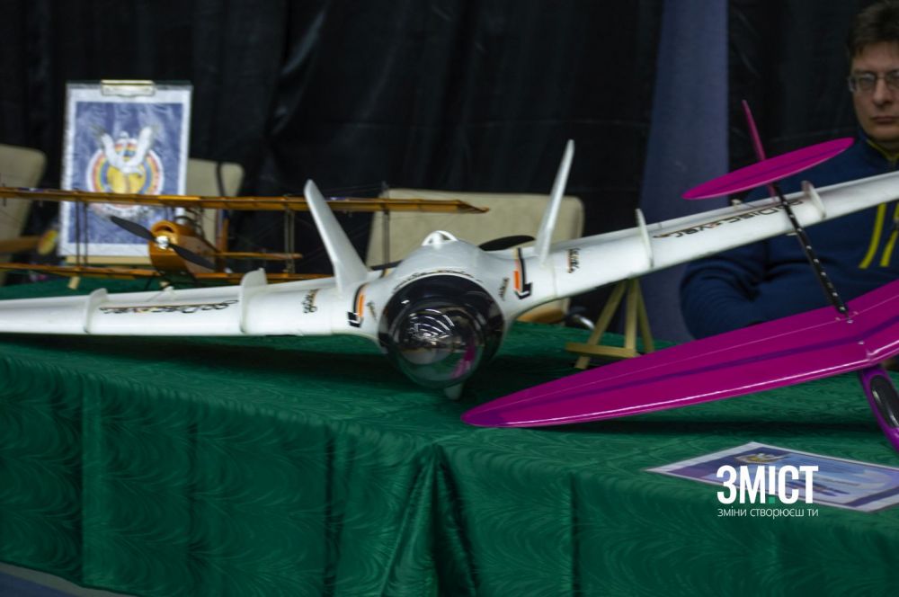 Виставка робіт на фестивалі