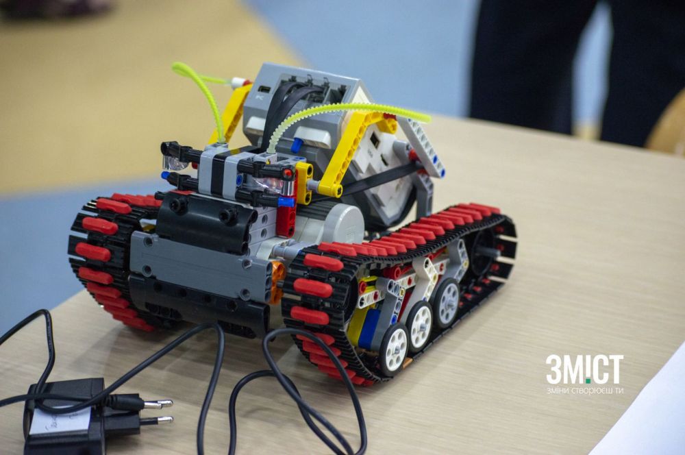 На змаганнях з робототехніки