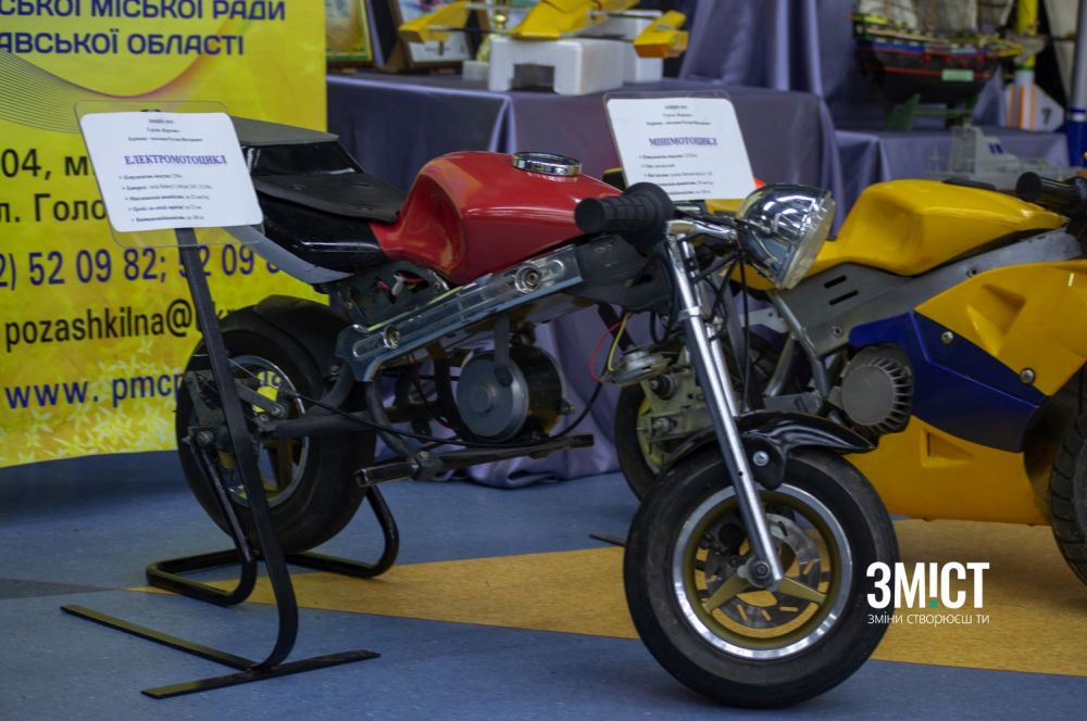 Виставка робіт на фестивалі