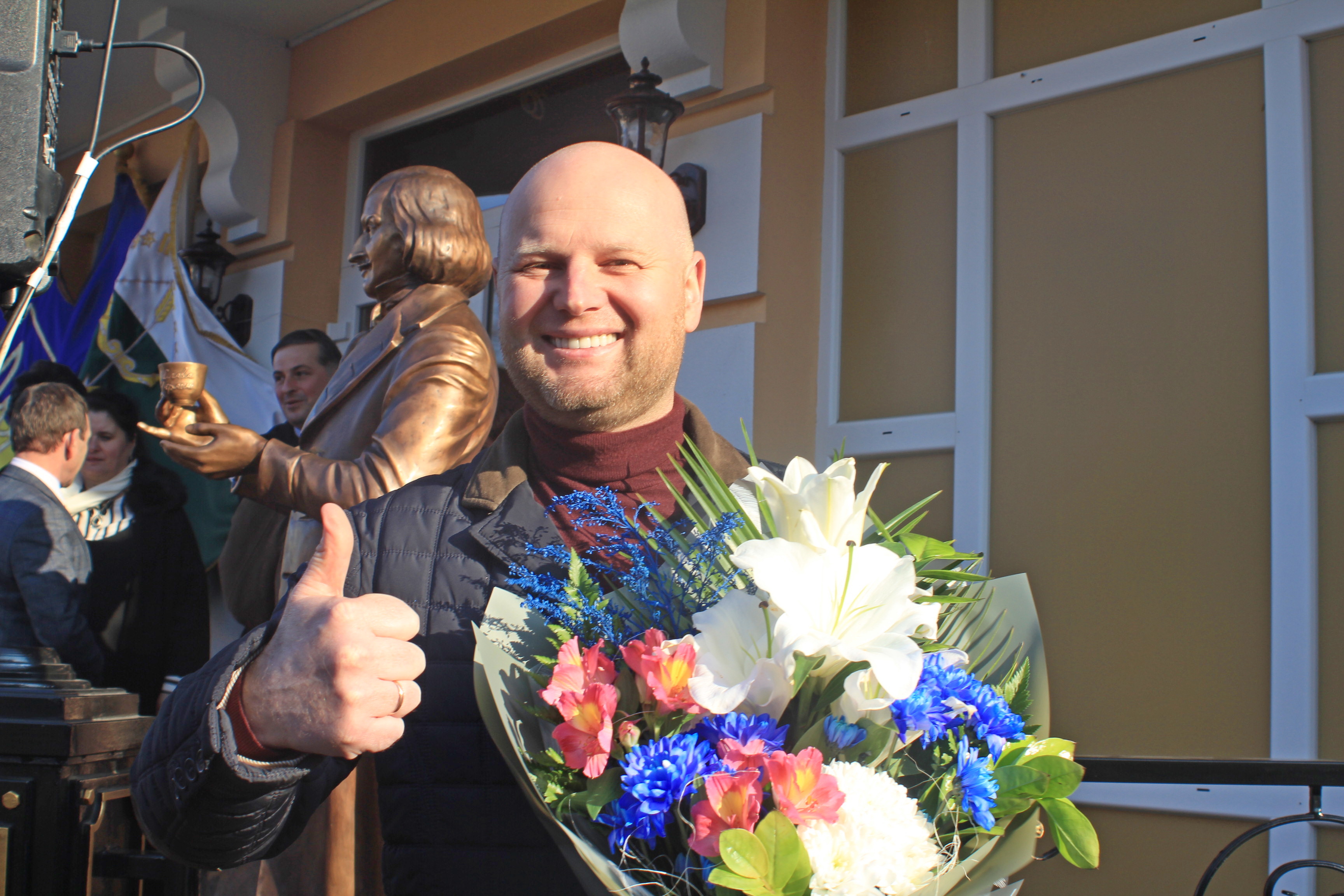 скульптор Володимир Цісарик