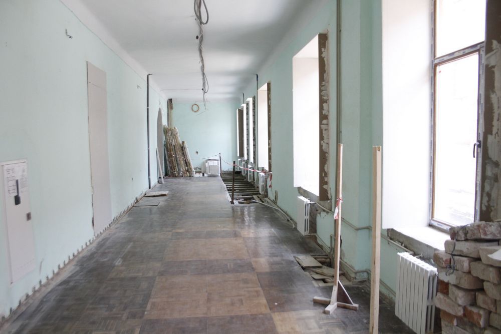 Будівля всередині (рік тому)