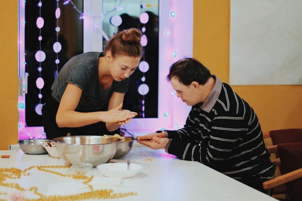 У межах акції «Миколай для воїна», 22 грудня, в Авдіївку відвезуть 450 святкових пряників
