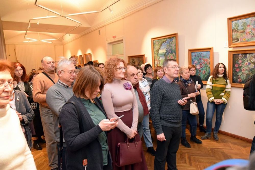 Відвідувачі експозиції у столиці