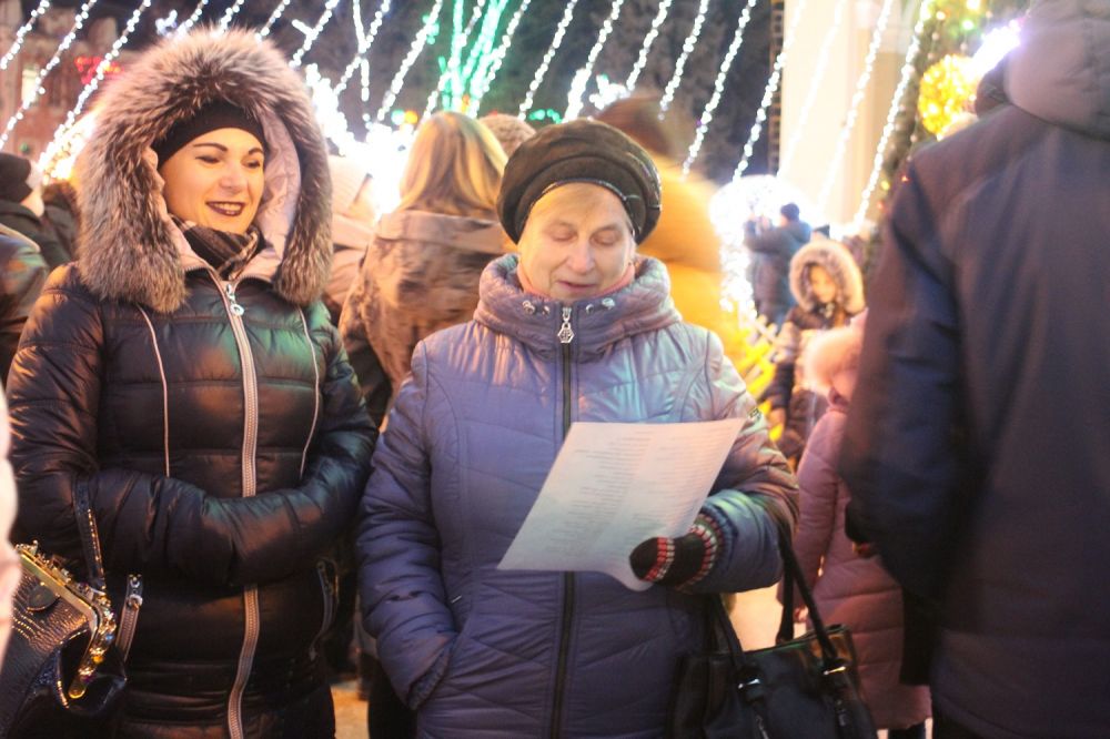 Кількадесят полтавців зібралися разом, аби защедрувати