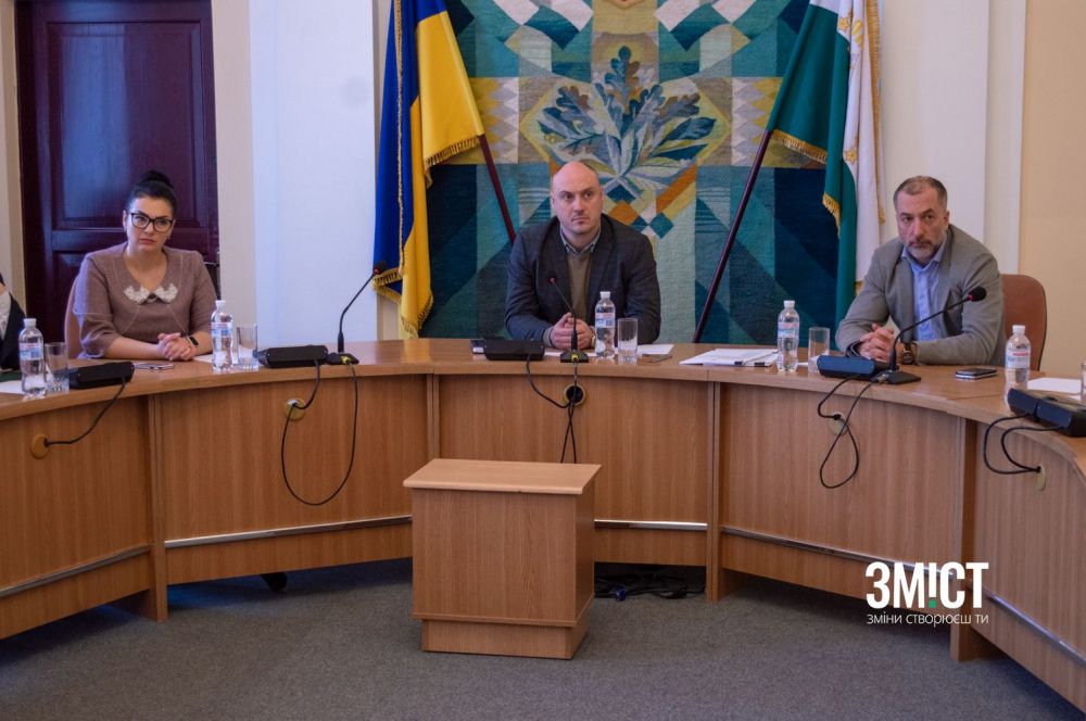 Члени конкурсної комісії на конкурсі