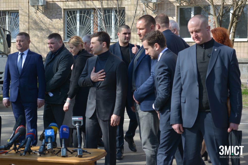 Зеленський на території лікарні